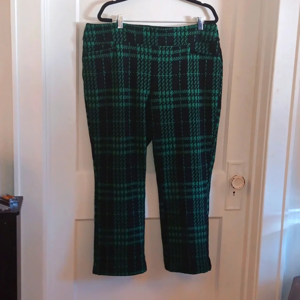 New York & Company Green Plaid Pants - Picture 2 of 5